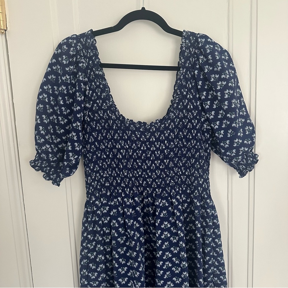 Hill House Navy Blue Floral Midi Dress Medium Short Sleeve Nap Dress smocked